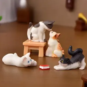 Vintage Mini Cat Set